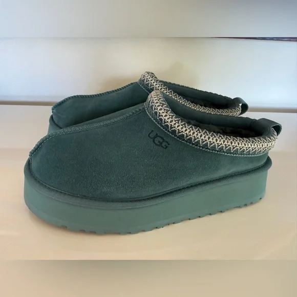 NWOB UGG ® Women's Taz II Platform Suede Slipper Mules Shoes, 9, green - Picture 2 of 7